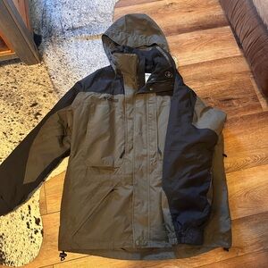 Mens Heavy weight Columbia winter coat Large